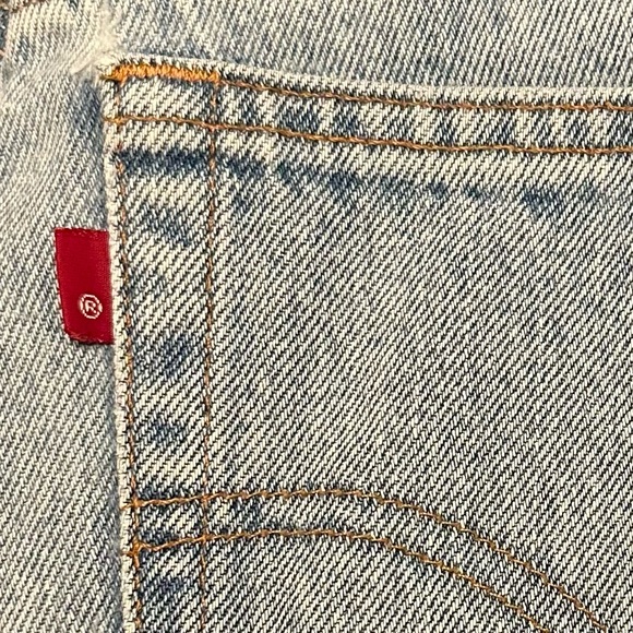 Levi’s 550 Light Wash Relaxed Fit Tapered Leg Jeans Size 10 R… - Picture 3 of 10